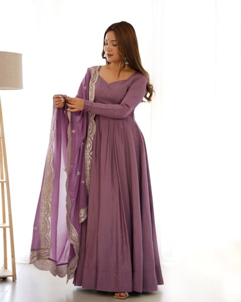 Lavender Pure Romansilk Anarkali Gown Set with Dupatta At Wholesale Rate 3 Piece Kurti Set