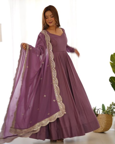 Lavender Pure Romansilk Anarkali Gown Set with Dupatta At Wholesale Rate 3 Piece Kurti Set