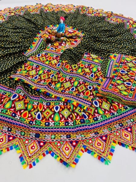 Lehariya Printed Cotton Lehenga Choli With Mirror Work  Navratri Lehnega Choli