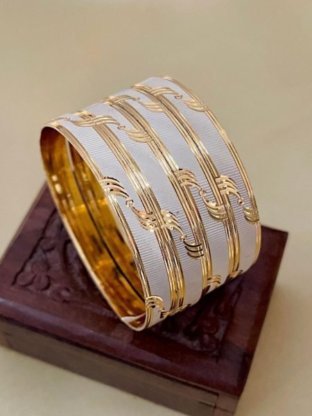  Lightweight 4 Piece Gold Bangles for Women Perfect for Daily Use Fashion Accessories Wholesale