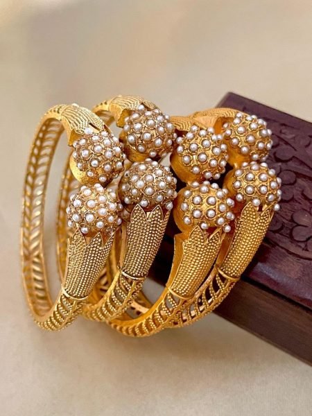  Lightweight 4 Piece Gold Bangles for Women Perfect for Daily Use Fashion Accessories Wholesale