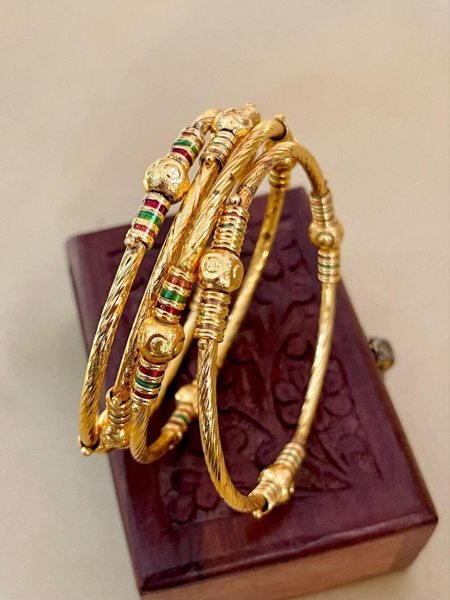  Lightweight 4 Piece Gold Bangles for Women Perfect for Daily Use Fashion Accessories Wholesale
