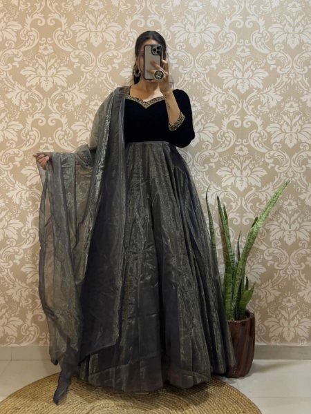 Luxurious 9000 Velvet Gown A Beautiful Blend Of elegance and Charm For This Wedding and festival  Kurti With Dupatta Wholesale