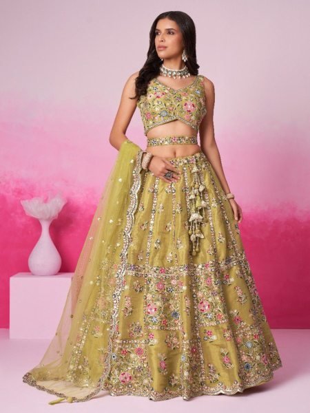 Luxurious Banarasi Bridal Lehenga for Festive   Wedding Wear Designer Lehenga manufacturer   Supplier from Surat 