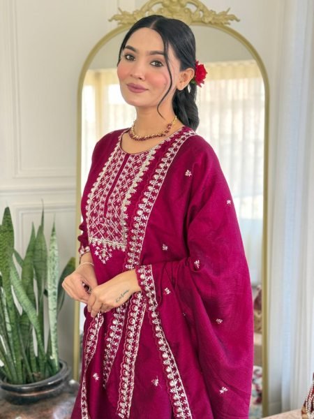 Luxurious  Kurta Set for Women  Buy CP Vichitra Partywear Kurta Set for Women 3 Piece Kurti Set