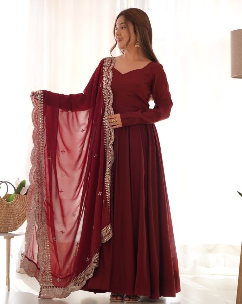 Luxurious Maroon Pure Romansilk Chanderi Anarkali Gown Set with Dupatta 3 Piece Kurti Set