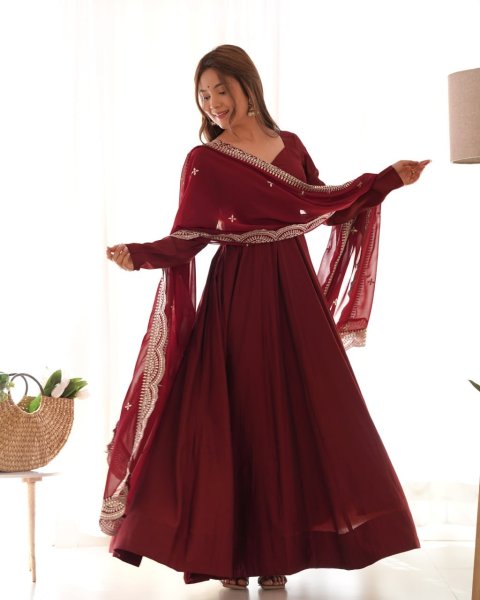 Luxurious Maroon Pure Romansilk Chanderi Anarkali Gown Set with Dupatta 3 Piece Kurti Set