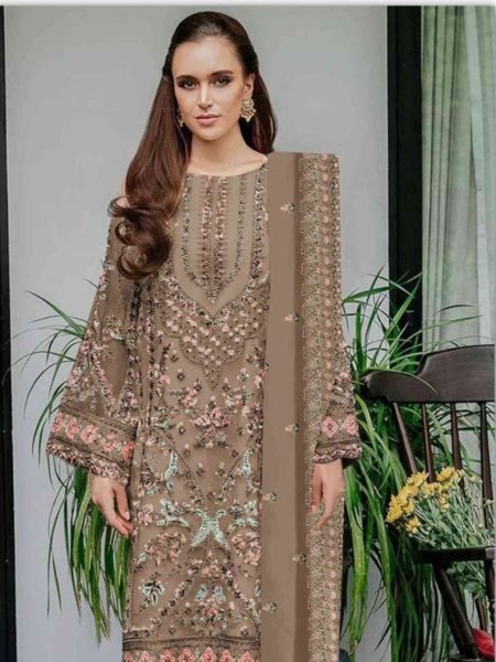 Maaria A Designer Pakistani Suit Heavy Fox Georgette with Embroidery Work and Dupatta Pakistani Suits Wholesale