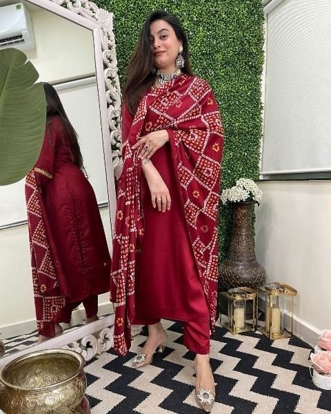 Maroon Magic 3pc Kurti Set Elegant Party Look with Statement Dupatta 3 Piece Kurti Set