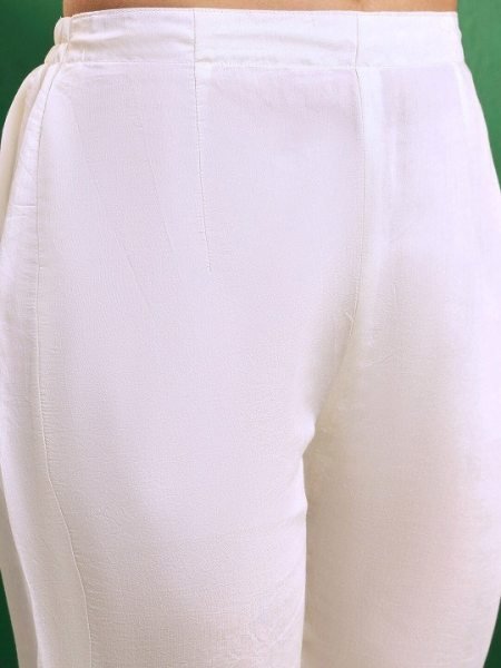 Modern White 3-Piece Embroidered Kurti Set With Kota Chex Dupatta At Manufacturer Price 3 Piece Kurti Set
