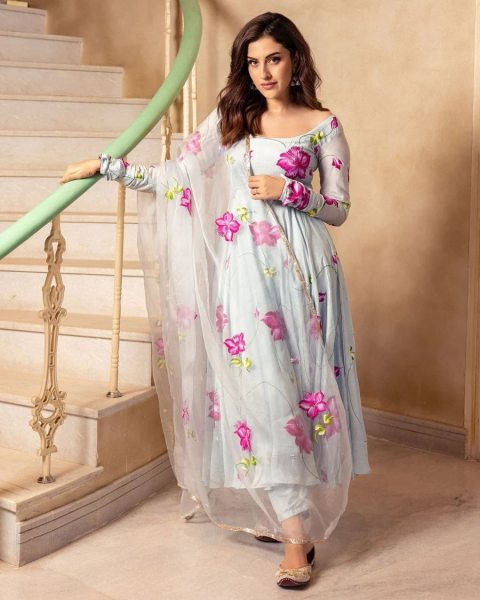 Most Attractive Flower Georgette Gown With organza Dupptta Kurti With Dupatta Wholesale