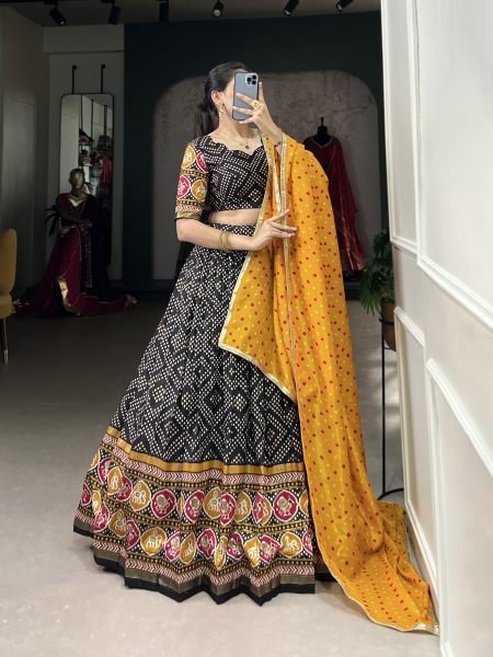 Navratri outfits traditional SILK BANDHEJ PATOLA PRINT FOIL WORK LEHENGA CHOLI Navratri Lehnega Choli
