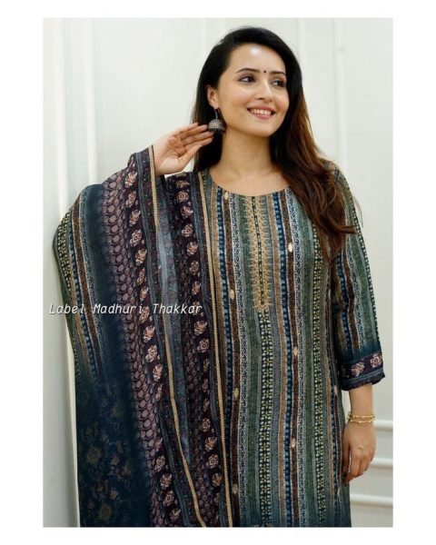 Navy Blue Full Gotta Work   Neck Embroidery Kurti Pant Set  3 Piece Kurti Set