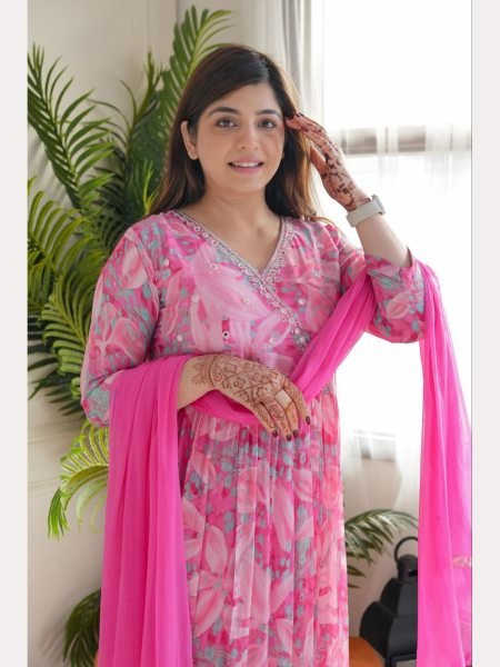 New Arrivals Pure Chiffon Kurti Pant With Dupatta  3 Piece Kurti Set