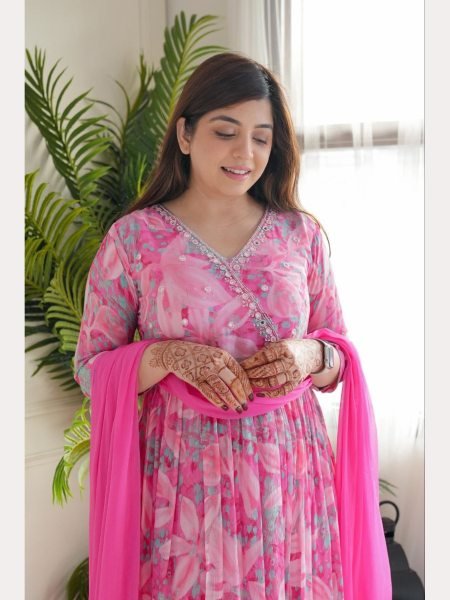 New Arrivals Pure Chiffon Kurti Pant With Dupatta  3 Piece Kurti Set