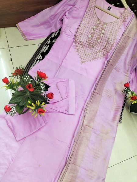New Arrivals Viscose Chanderi Kurti Pant With Dupatta  3 Piece Kurti Set