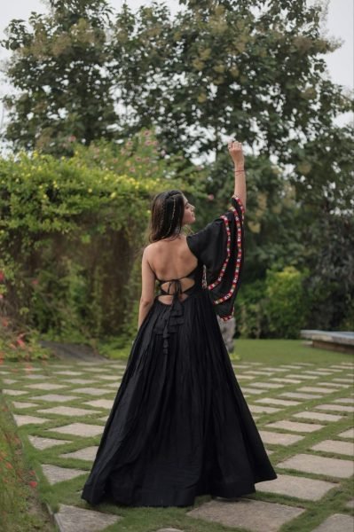 NEW ATTRACTIVE GAMTHI WORK NAVRATRI SPECIAL GOWN  Navratri Lehnega Choli