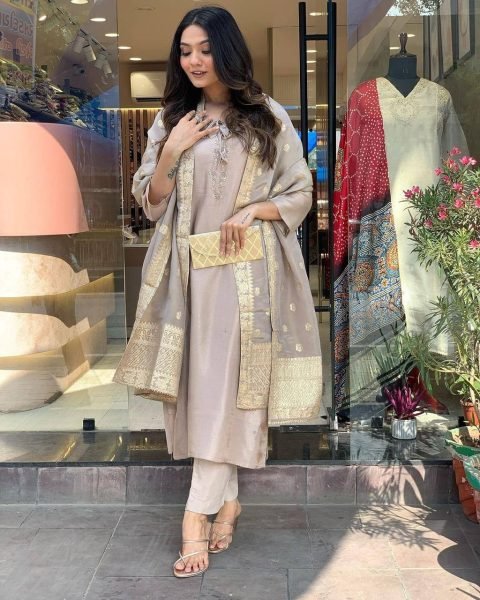 new beautiful roman silk original handwork, Zari weaving 3 pic suit set 3 Piece Kurti Set