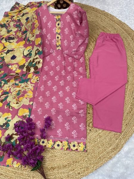   New Color 3-Pair Maslin Kurti Suit Set – Elegant Digital Print Party Wear 3 Piece Kurti Set