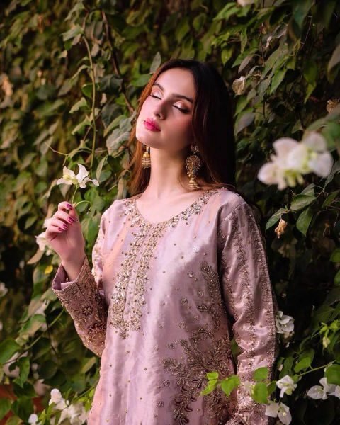 New Party Wear Look Best Price Designer Suit wholesaler Pakistani Wedding Collection Ready To Wear Collection