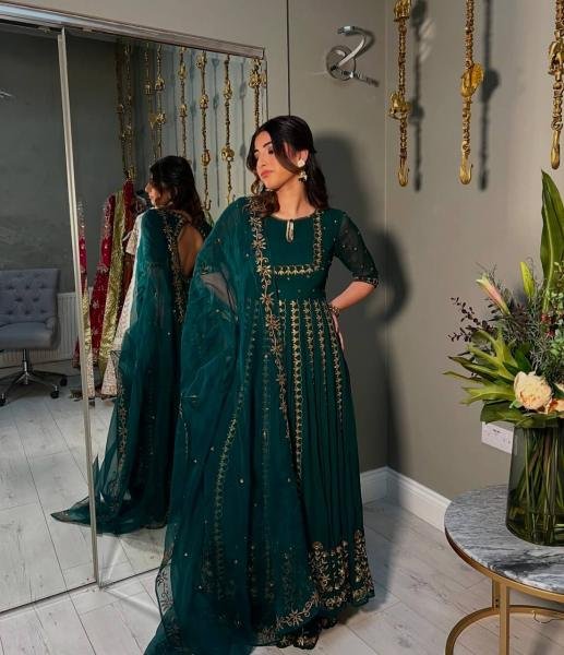 New  Pure Fox Georgette Gwon Pent and Dupatta Set Fully Stitched Anarkali Gown Collection  Ready To Wear Collection