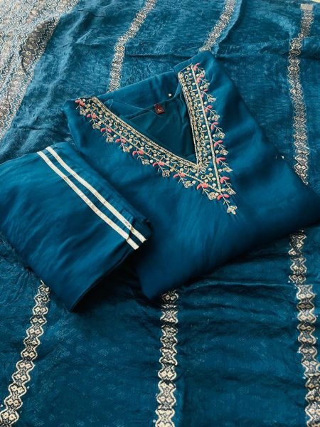 New Tranding V Neck Heavy Silk kurti Pant With Dupatta  3 Piece Kurti Set