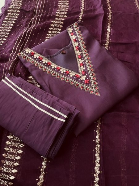 New Tranding V Neck Heavy Silk kurti Pant With Dupatta  3 Piece Kurti Set