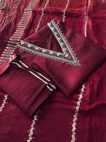 New Tranding V Neck Heavy Silk kurti Pant With Dupatta  3 Piece Kurti Set