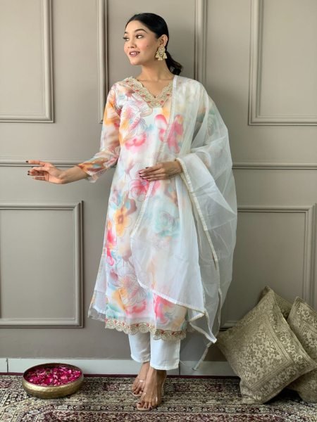 Off White Floral Printed Organza Kurta Set   3 Piece Kurti Set