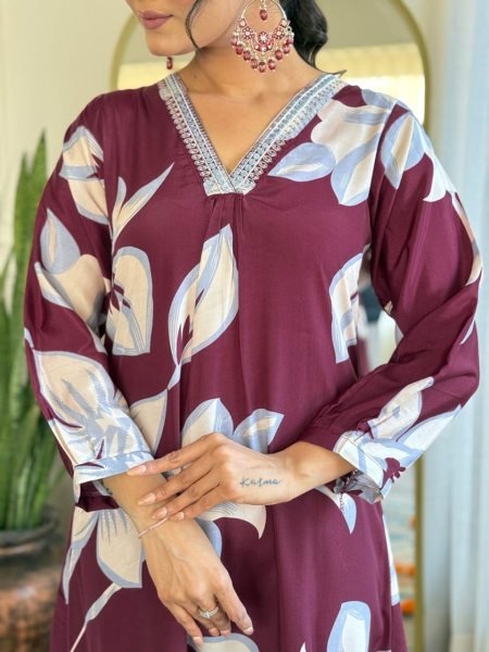 Perfect French Crepe Kurta with Chanderi Silk Pants   Dupatta     Wholesale Collection 3 Piece Kurti Set