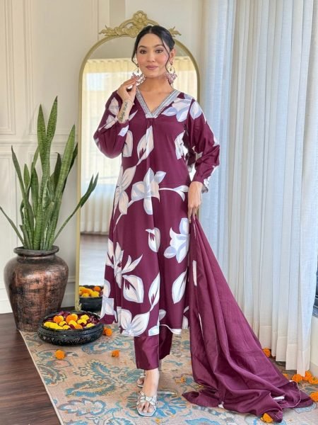 Perfect French Crepe Kurta with Chanderi Silk Pants   Dupatta     Wholesale Collection 3 Piece Kurti Set