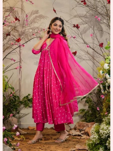 Pink Color Muslin Silk Kurti With Bandhej Print Kurti Pant With Dupatta  3 Piece Kurti Set