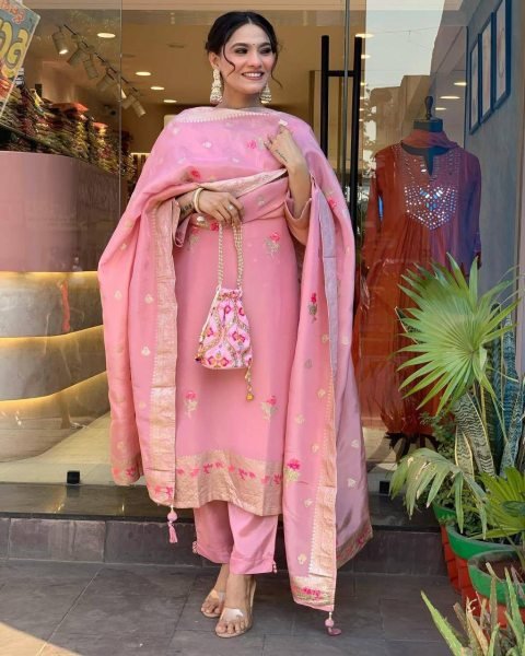 Pink Shimmer Jacquard Embroidery Kurta Set with Dupatta for Festival Offer 3 Piece Kurti Set