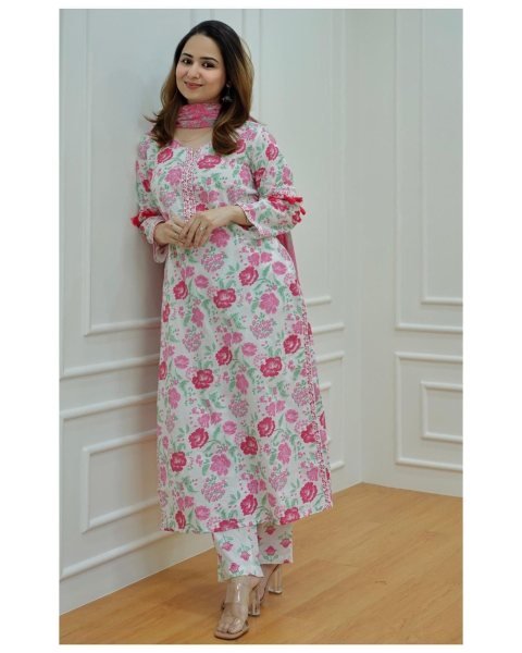 Pink   White Pure Cotton Printed Kurti Pant   Dupatta 3 Piece Kurti Set