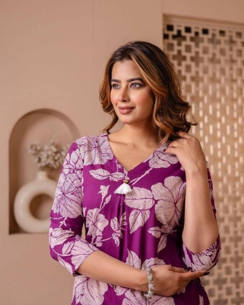 Pocket Perfect Kurti Set Readymade Poly Rayon for Daily Comfort Printed Kurtis