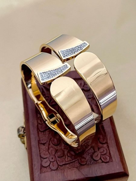 Premium Anti Tarnish Bracelet Combo 2 Piece Daily Wear Set at Wholesale Rate 