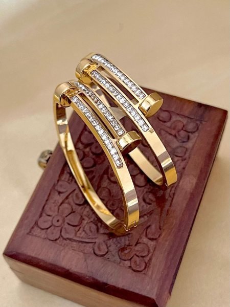 Premium Anti Tarnish Bracelet Combo 2 Piece Daily Wear Set at Wholesale Rate Fashion Accessories Wholesale
