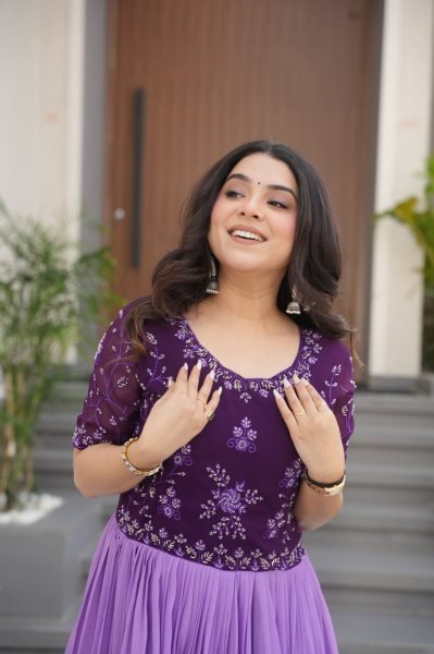 Premium Faux Blooming Embroidery Gown Digital Print Party Wedding Collection 2025 Wholesale Deals for Resellers Anarkali Kurtis 
