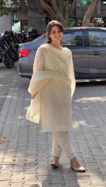 PREMIUM FULL CHIKANKARI COTTON KURTI PANT   DUPATTA Lucknowi Chikankari Kurtis Wholesale