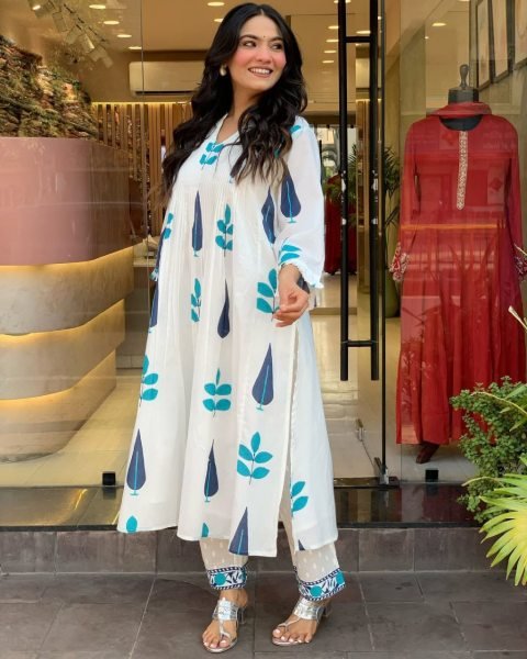 Premium Mul Cotton Kurta Set with Lining Pockets Everyday Ethnic Fashion for Girls Women Ready to Wear Collection Best Price  Kurti With Bottom Wholesale