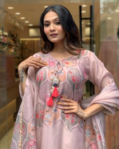 Premium Organza Kurti Pant With Dupatta With Embroidery Work  3 Piece Kurti Set