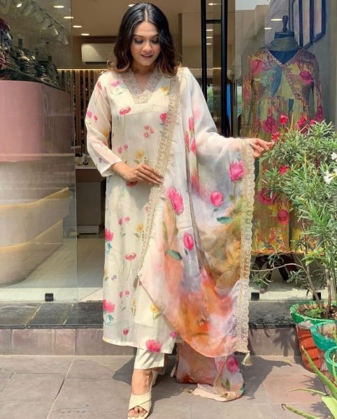 Premium Organza Kurti Pant With Dupatta With Embroidery Work  3 Piece Kurti Set