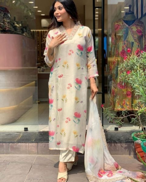 Premium Organza Kurti Pant With Dupatta With Embroidery Work  3 Piece Kurti Set