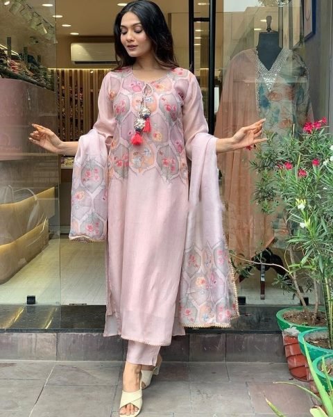Premium Organza Kurti Pant With Dupatta With Embroidery Work  3 Piece Kurti Set
