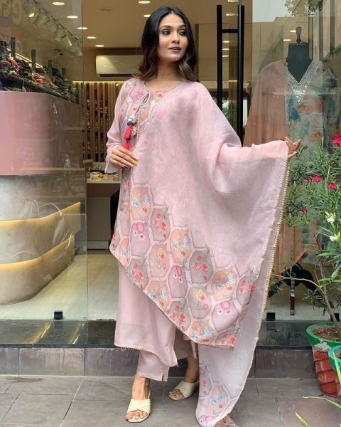 Premium Organza Kurti Pant With Dupatta With Embroidery Work  3 Piece Kurti Set