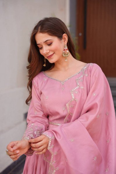 Blush Pink Embroidered Gown with Handwork Dupatta Perfect for Weddings Anarkali Kurtis 