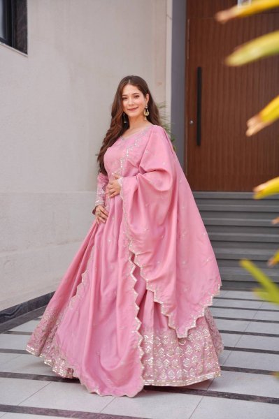 Blush Pink Embroidered Gown with Handwork Dupatta Perfect for Weddings Anarkali Kurtis 