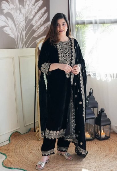 Presenting New Velvet Top  Pent  Dupatta Set Fully Stitched Ready To Wear Ready To Wear Collection