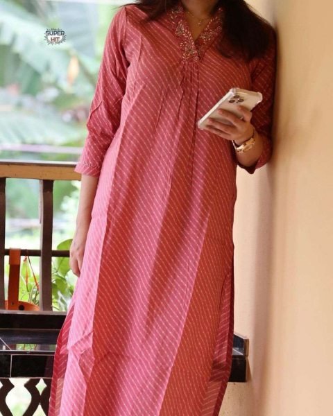 Pure Cotton Stylish Lehriya Printed Embroidery Kurta Set Cotton Kurtis Wholesale