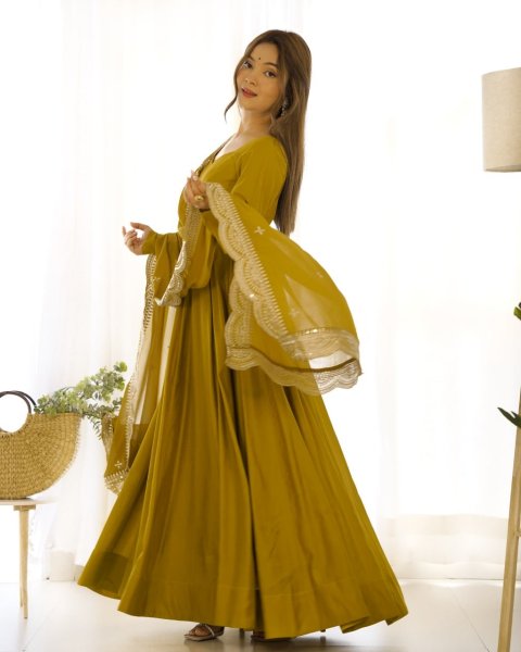 Pure Roman silk Chanderi Fabric Fully Flared Anarkali, with Dupatta Set and Pants, Ready to Wear 3 Piece Kurti Set